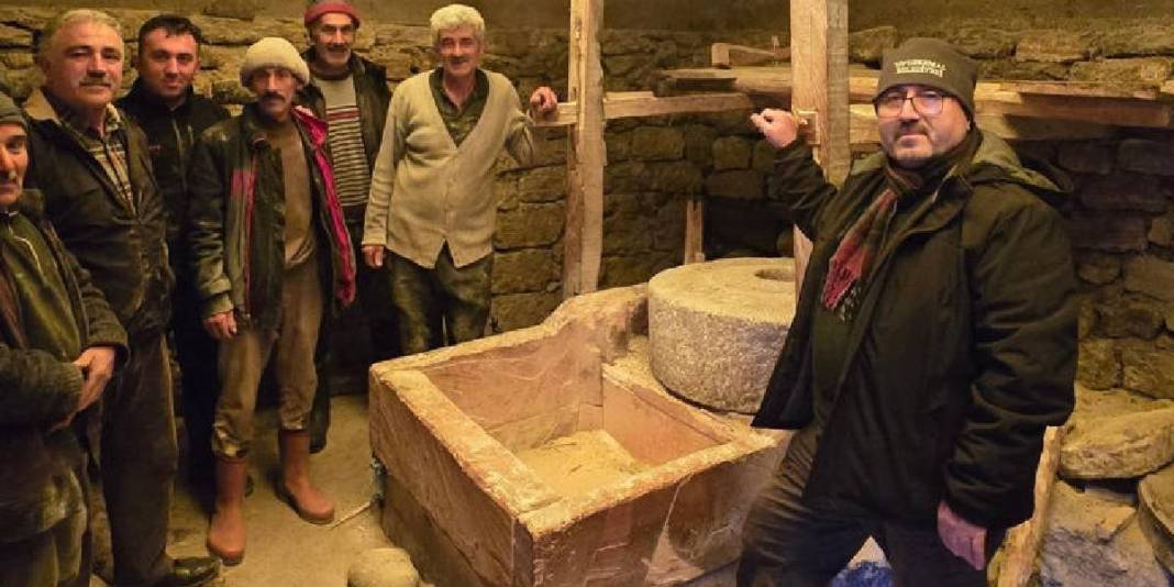 Tarihi su değirmenleri bereketle dönüyor! Yöre halkının elinden üretiliyor: Hem hanelere hem gurbete gıda oluyor 4